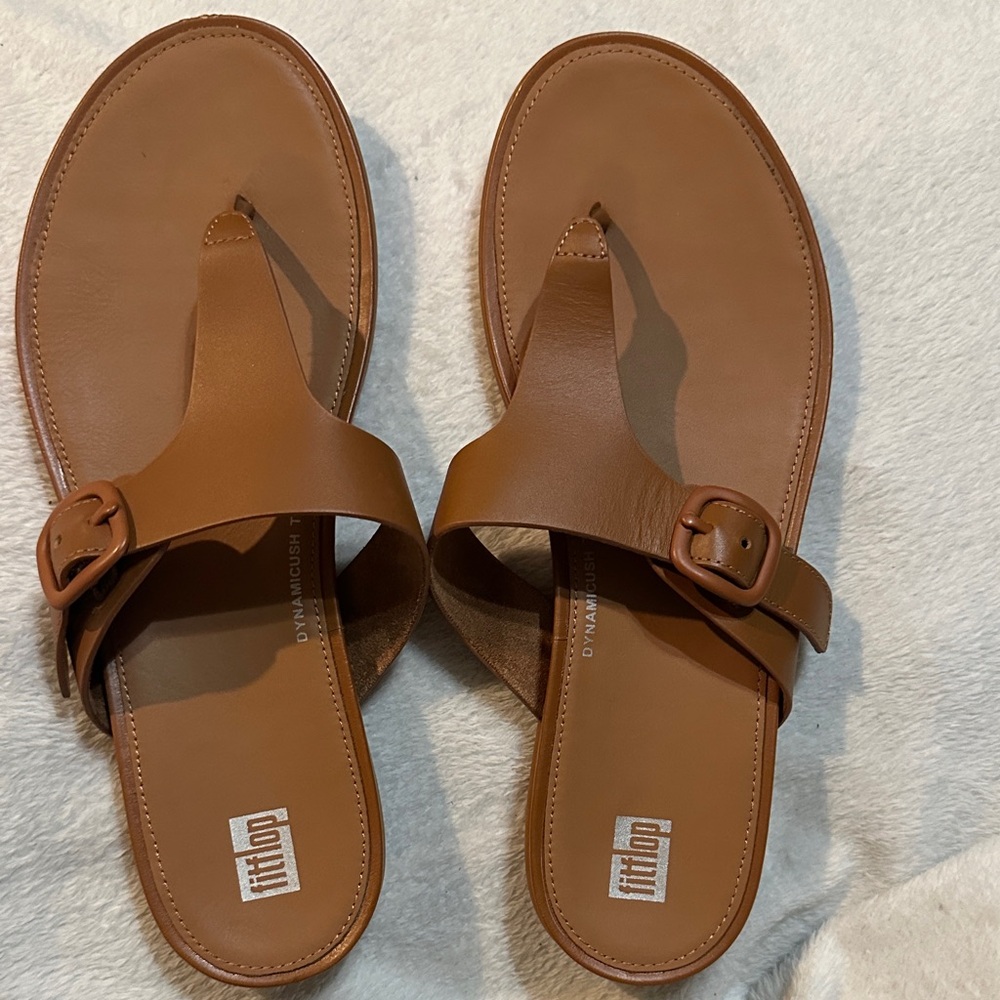 FitFlop Dynamicush Comfort Technology tan leather sandals (no shoe box)